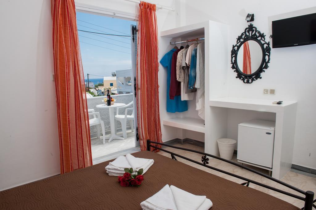 Join Us Low Cost Rooms Kamári Dış mekan fotoğraf