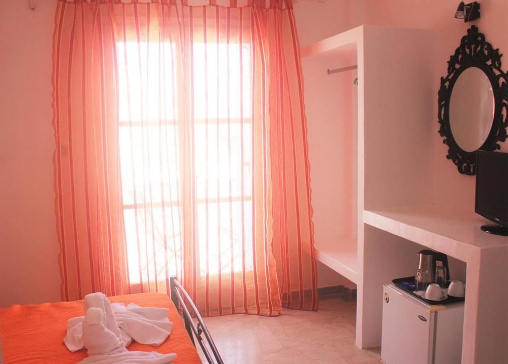 Join Us Low Cost Rooms Kamári Dış mekan fotoğraf