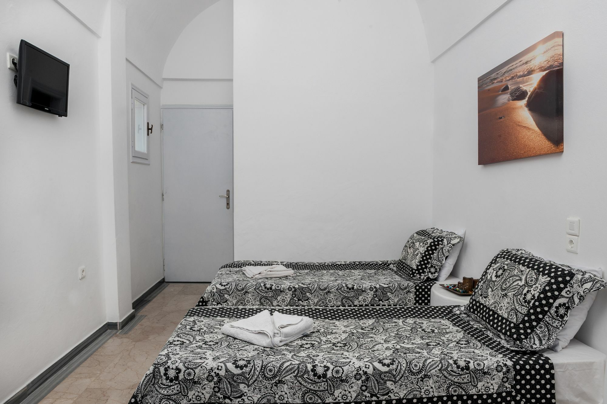 Join Us Low Cost Rooms Kamári Dış mekan fotoğraf